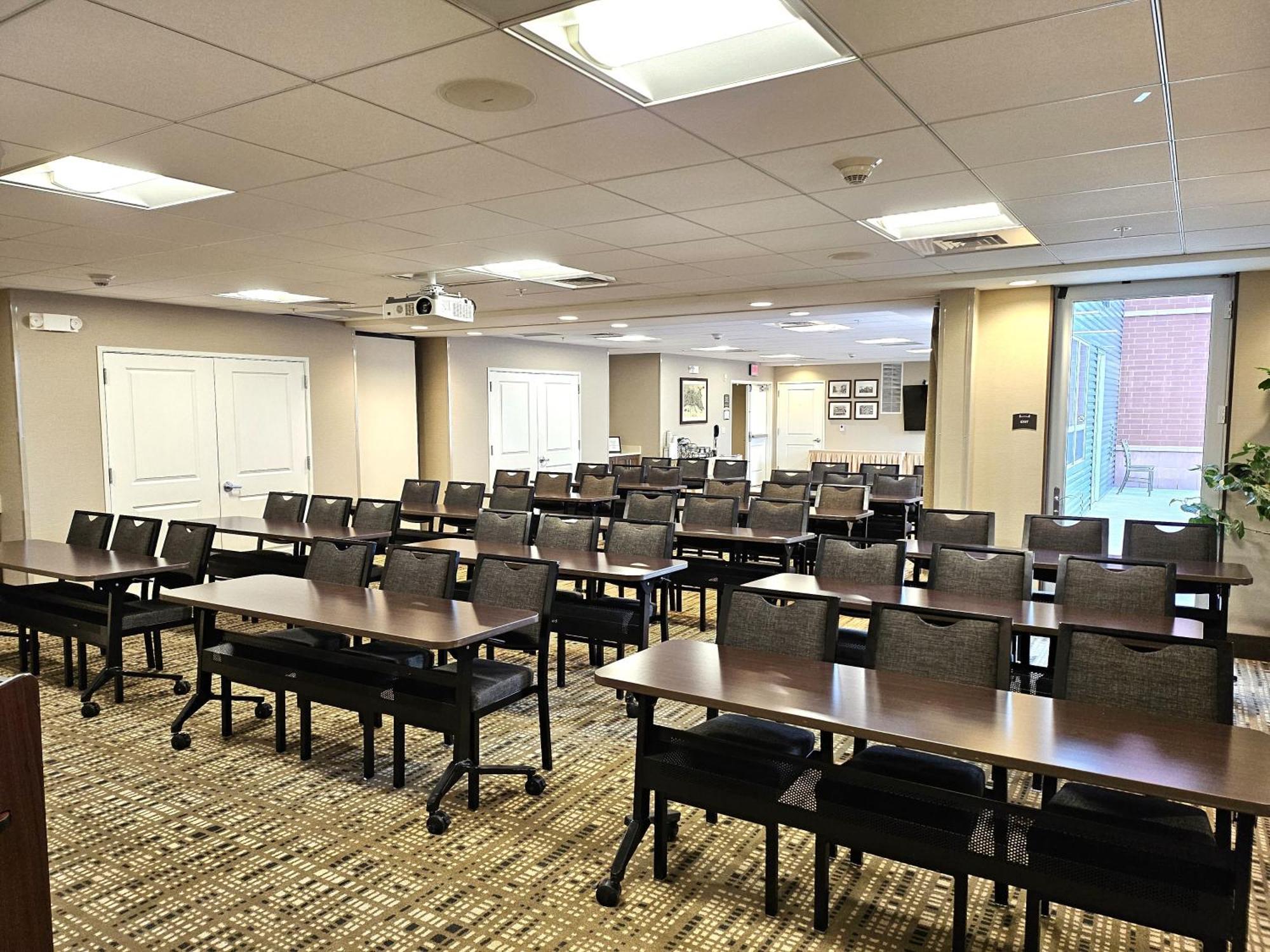 Staybridge Suites Marquette By Ihg Exterior foto